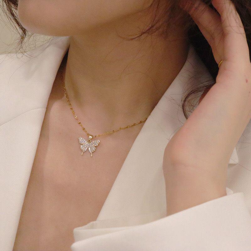 Shiny Butterfly Necklace Exquisite Golden Pendant Collar Chain Necklace Ladies Clavicle Chain Wedding Party Jewelry Gift