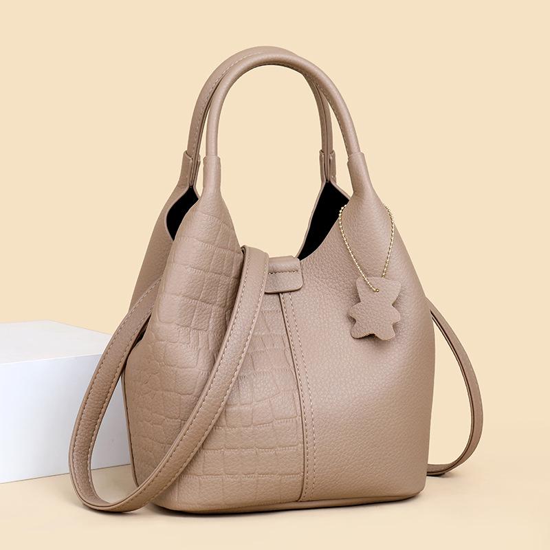 Grote capaciteit Dames Handtas van Zacht Leer - Nieuw 2025 Koreaanse Stijl, Modieuze Enkele Schouder Crossbody Tas voor Moeders