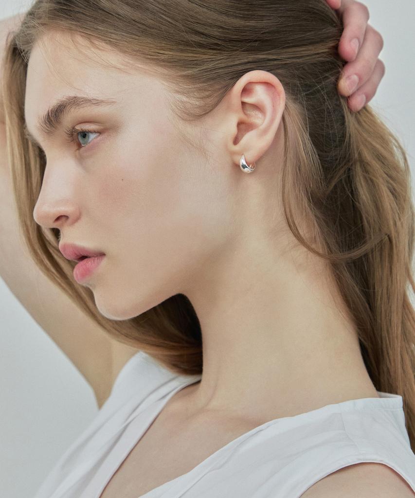 Ihr One-Touch Waterdrop Earrings / 925 Silver