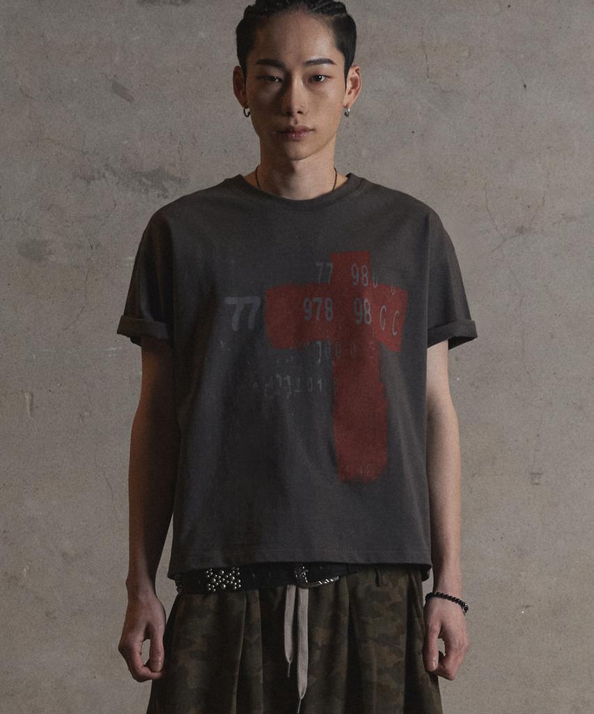 Garter Gallery Red Cross T-Shirts_Charcoal