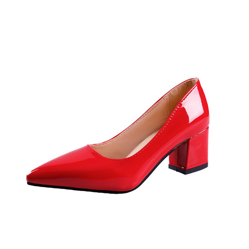 Moda 2025 Nowy Styl Szpiczaste Seksowne Buty na Grubym Obcasie Jednolity Kolor Modne Wszechstronne Buty Bankiet Ślubny Styl Celebrytki Talon Femme