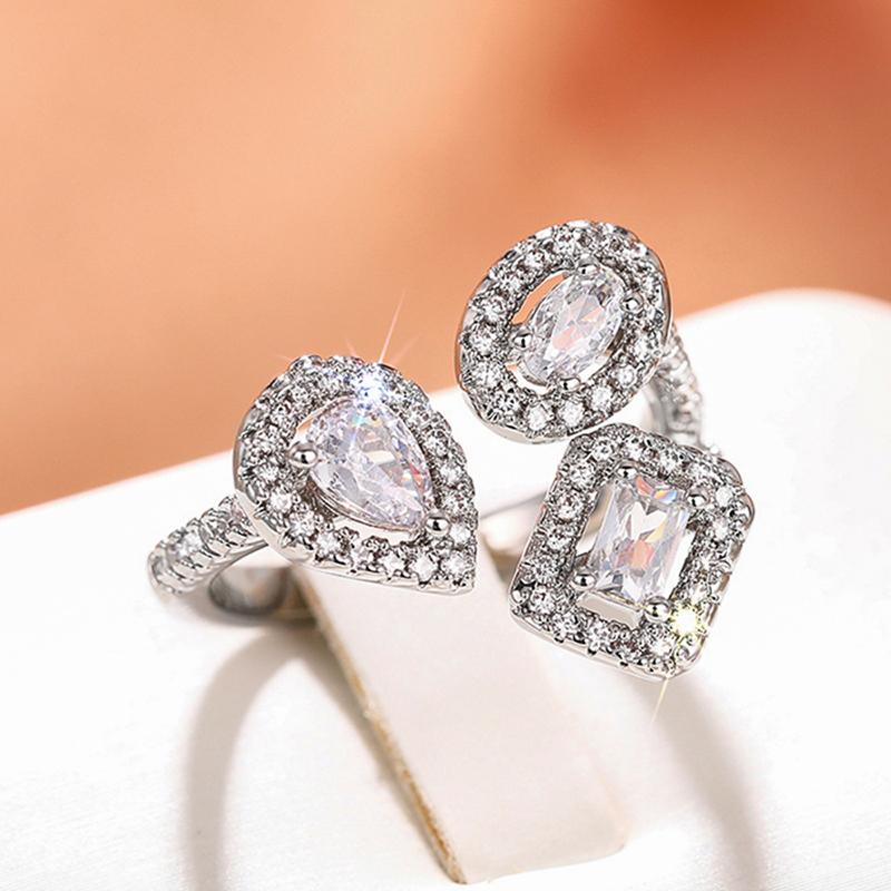 Huitan Luxus Trendiger Geometrischer Zirkonia Öffnungsringe für Damen Silberfarbe Hochzeitsfeier Statement Schmuck Geometrischer Ring