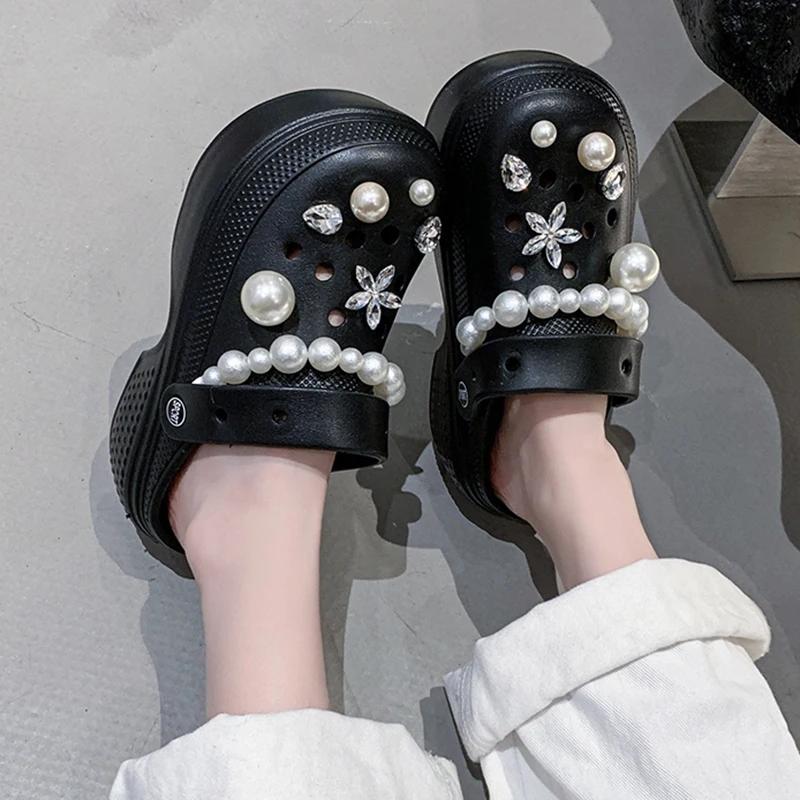 Fashion Diy Pearls Rhinestone Platform Garden Shoes Women Fashion Pearl Chain Thick Bottom Clogs Sandals Woman Non Slip Summer Sandles