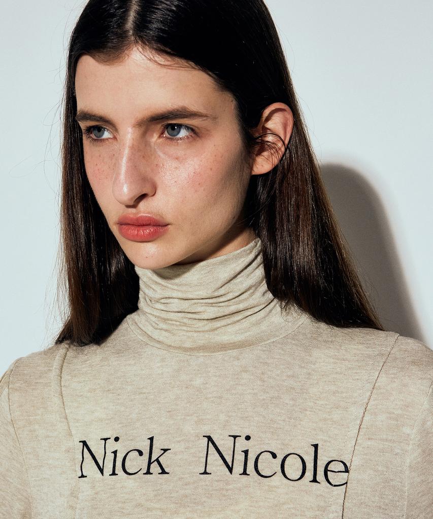 Nigaennikol Nicole Pintuck Line Turtleneck Top_Oatmeal