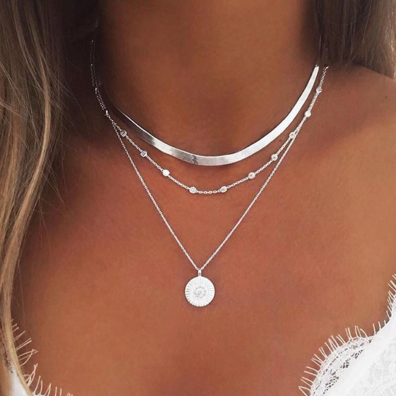 Silberfarbene mehrschichtige runde Anhängerkette für Damen Exquisite dreilagige Pulloverketten Schmuck für Geschenke
