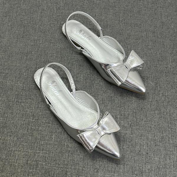 Fashion 2025 Sandals Flat Summer Shoes Woman New Without Fashion Comfort Silver Outside Pointed Girls Closed Retro Casual Scandals Toe
