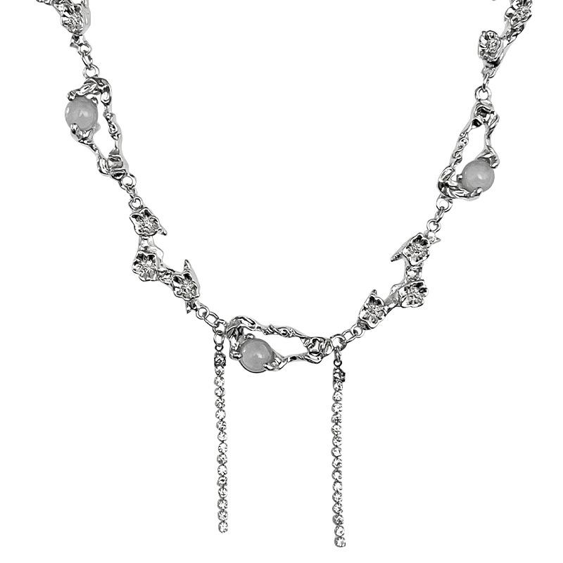 Niche Design, Personalized Vine Flower Tassel Necklace, Women's Light Luxury, High-end Feeling, Inset Cold Wind Neck Chain, Lock Bone Chain