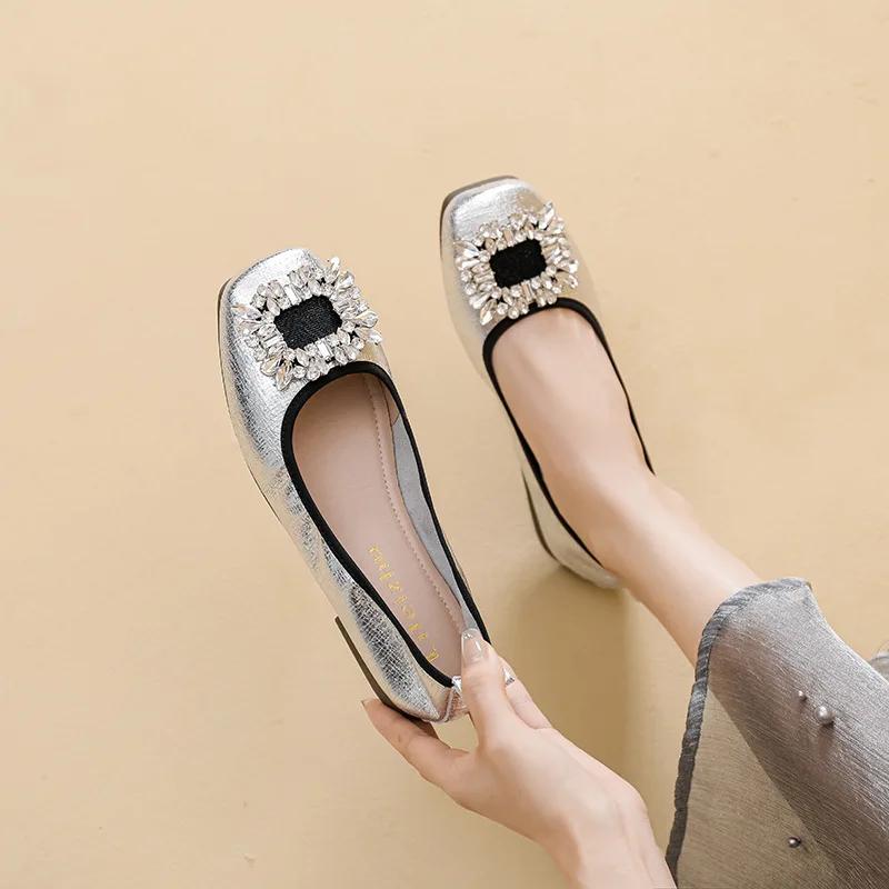 New Women Flat Shoes Fashion Crystal Soft Upper Boat Shoes Girl Comfortable Slip-on Loafers