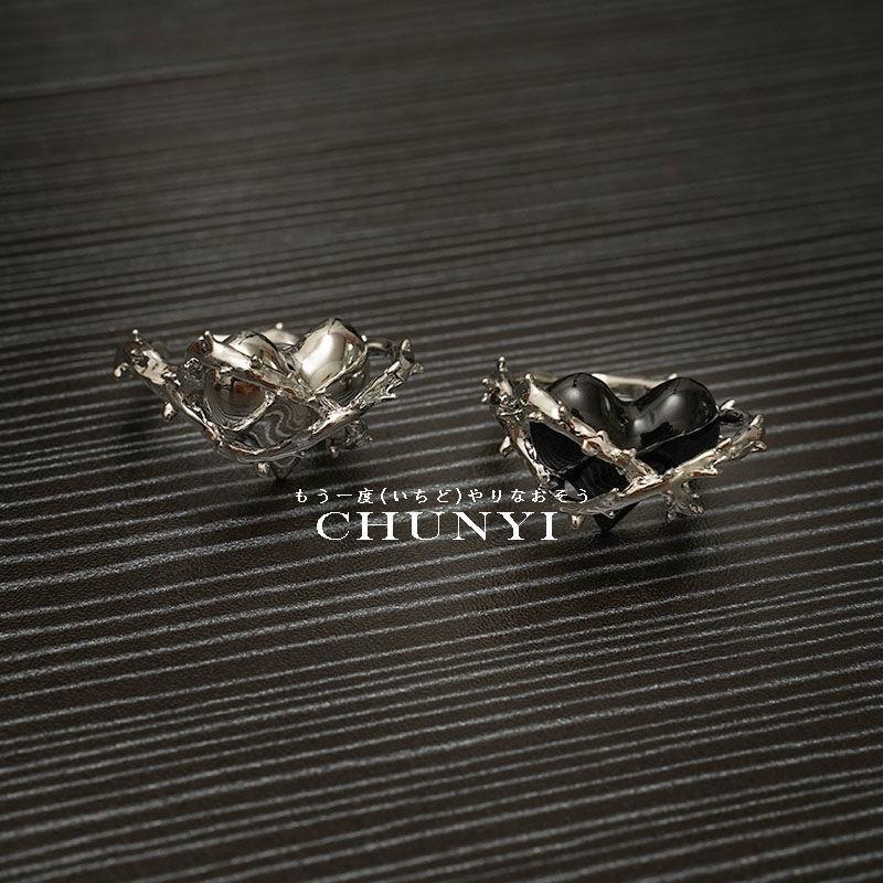 Imprisoned Heart Metal Thorns Love Ring Irregular European and American niche design open ring couple ring