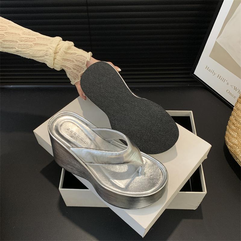 2025 New High-heeled Thick-soled Flip-flops Women's Pinch Slippers Summer Korean Version Fashion Cool Slippers Women