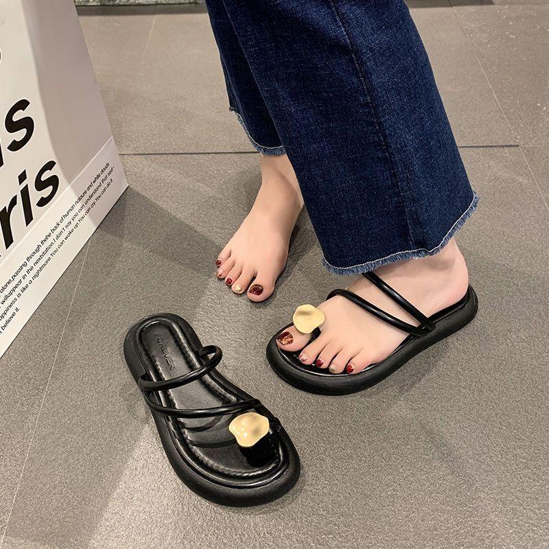 Super fire set toe beach shoes women's outer wear 2025 new summer Korean versatile flat bottom holiday leisure one-word drag