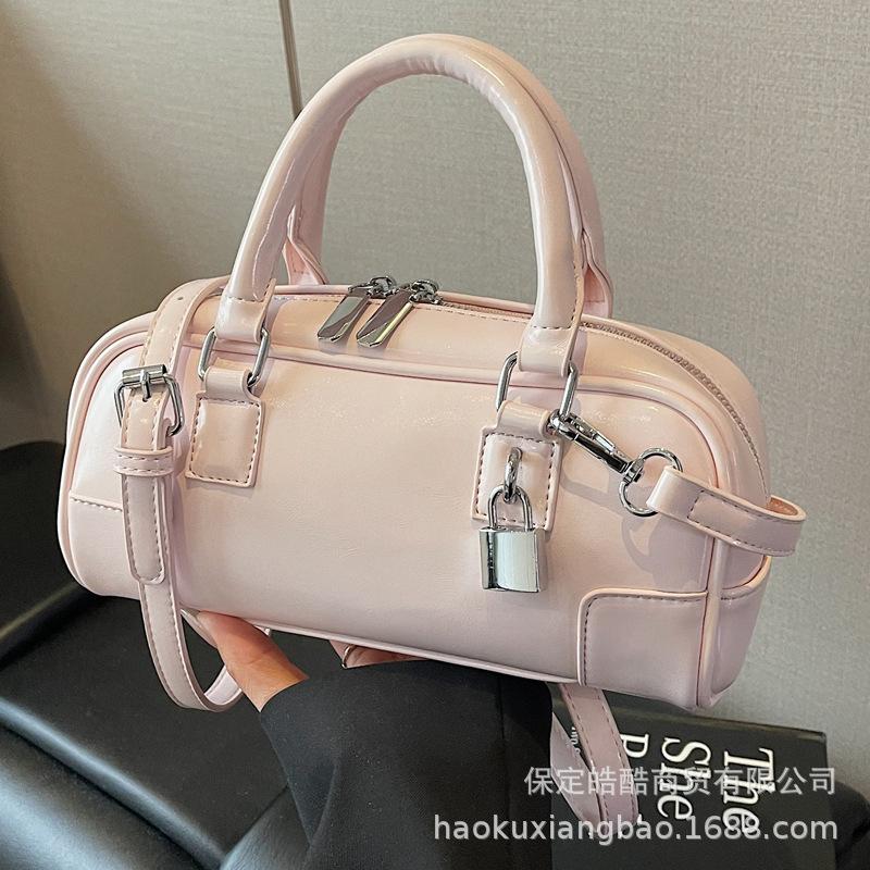 Premium Texture Small Bag Women's 2025 New Summer Popular Versatile Messenger Bag Fashion Super Fire Portable Pillow Bag
