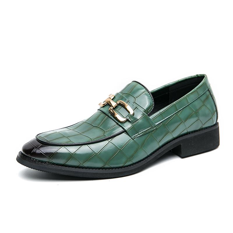 46 Plus-size Metal Pressed Floral Loafers 2026 New Merchant Leather Shoes Men's Casual Pressed Plaid Leather Pointy