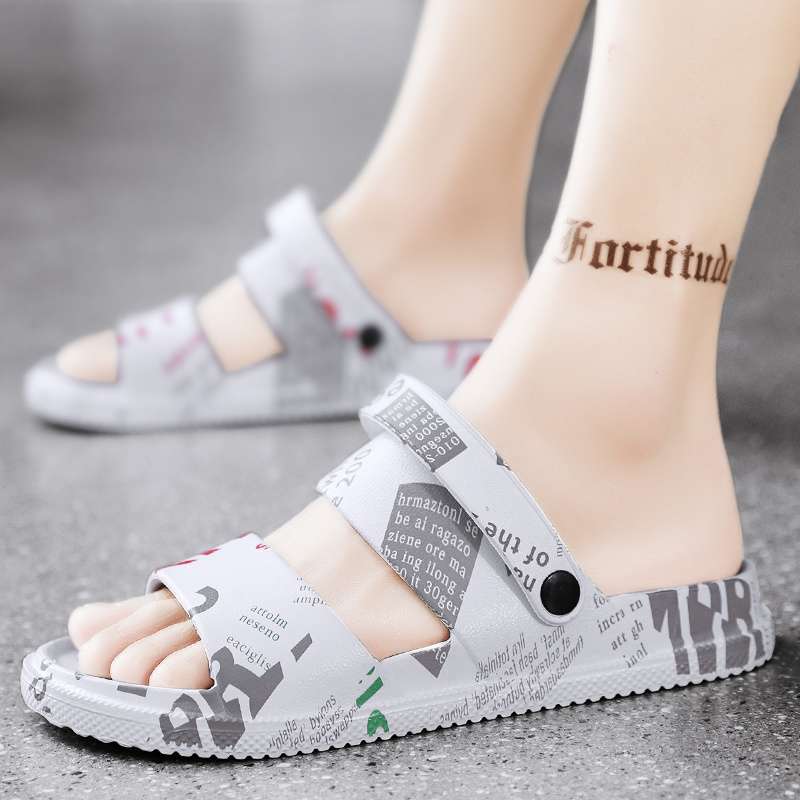 Slippers men's summer wear non-slip and deodorant dual-purpose driving sandals men's stepping on shit soft-soled wear-resistant sandals men