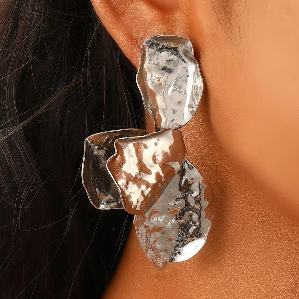 European and American Cold Wind Alloy Design Earrings Women's Retro Leaf Earrings Cross-border Jewelry Fashion Earrings Women