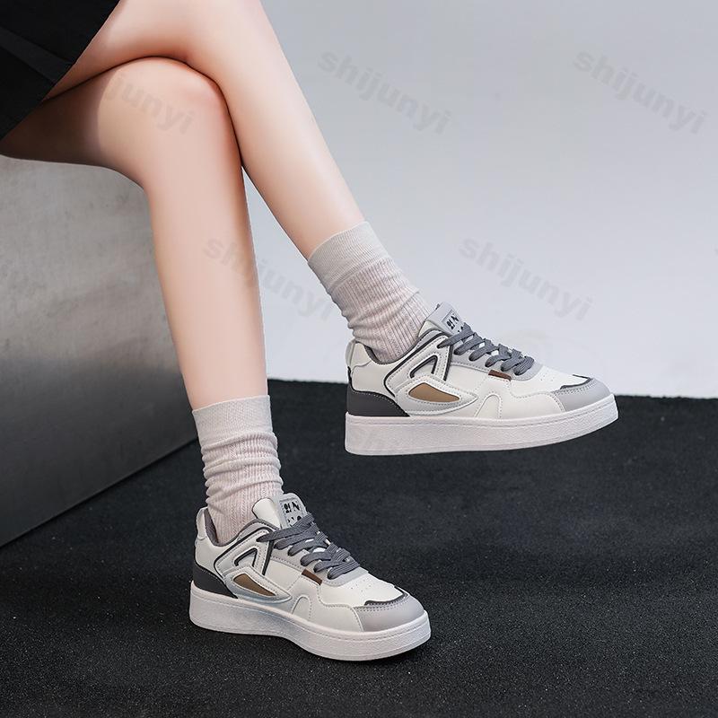 Fashion Women's Outdoor Non Slip Sneakers 2025 Autumn New Vintage Fashion Lace Up Casual Shoes Student Comfortable Height Increase Flats