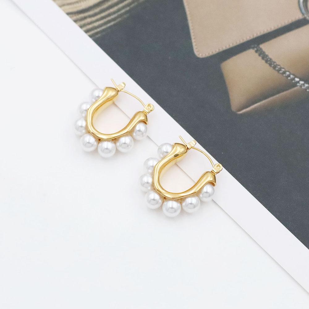 Niche Design High-End U-Shaped Pearl Ear Buckle Women'S Fashion Versatile Titanium Steel Embedded Pearl Earrings Jewelry