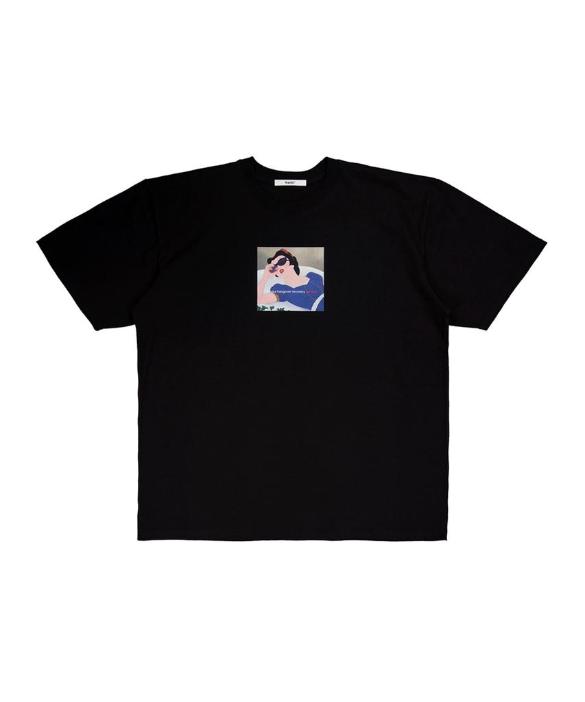 Peulaentigseobiseu Princess Graphic T-Shirt - Black