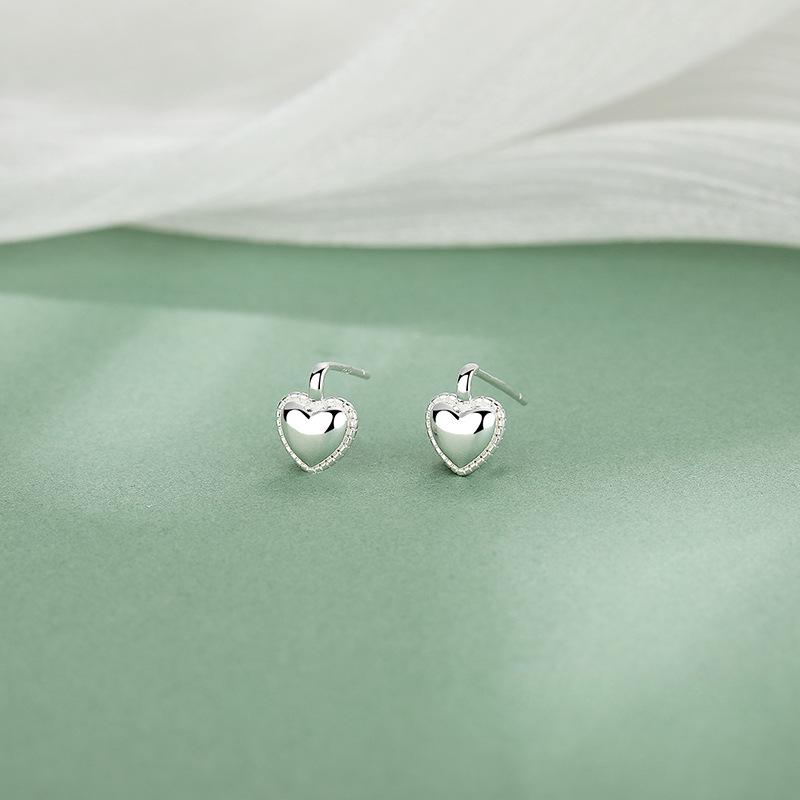 Sweet and Cool Love Earrings for Women, Fashionable and Unique, Fashionable Girl Style Earrings