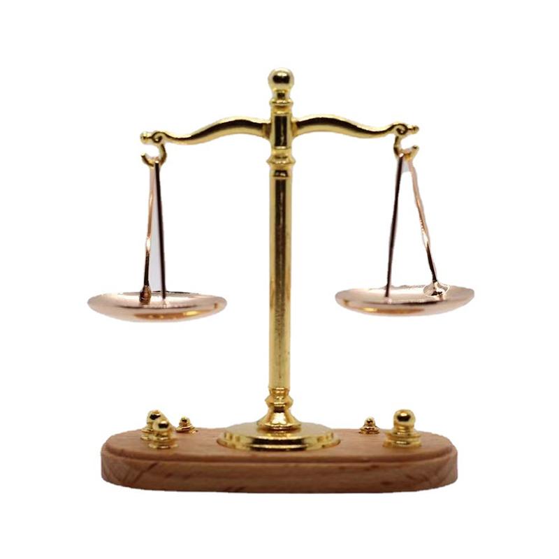 Miniaturowa waga Vintage Balance Ornament Miniaturowe akcesoria Antyczny model skali sprawiedliwości Wykwintna dekoracja domu Prezent dla dzieci