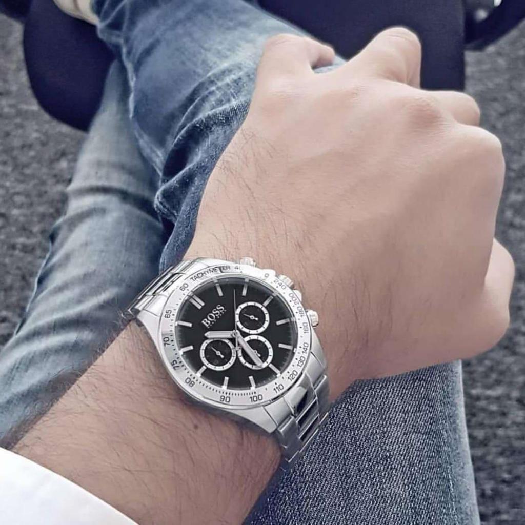 Hugo Boss Ikon Chronograph Herrenuhr 1512965 Silber Edelstahl Schwarzes Zifferblatt