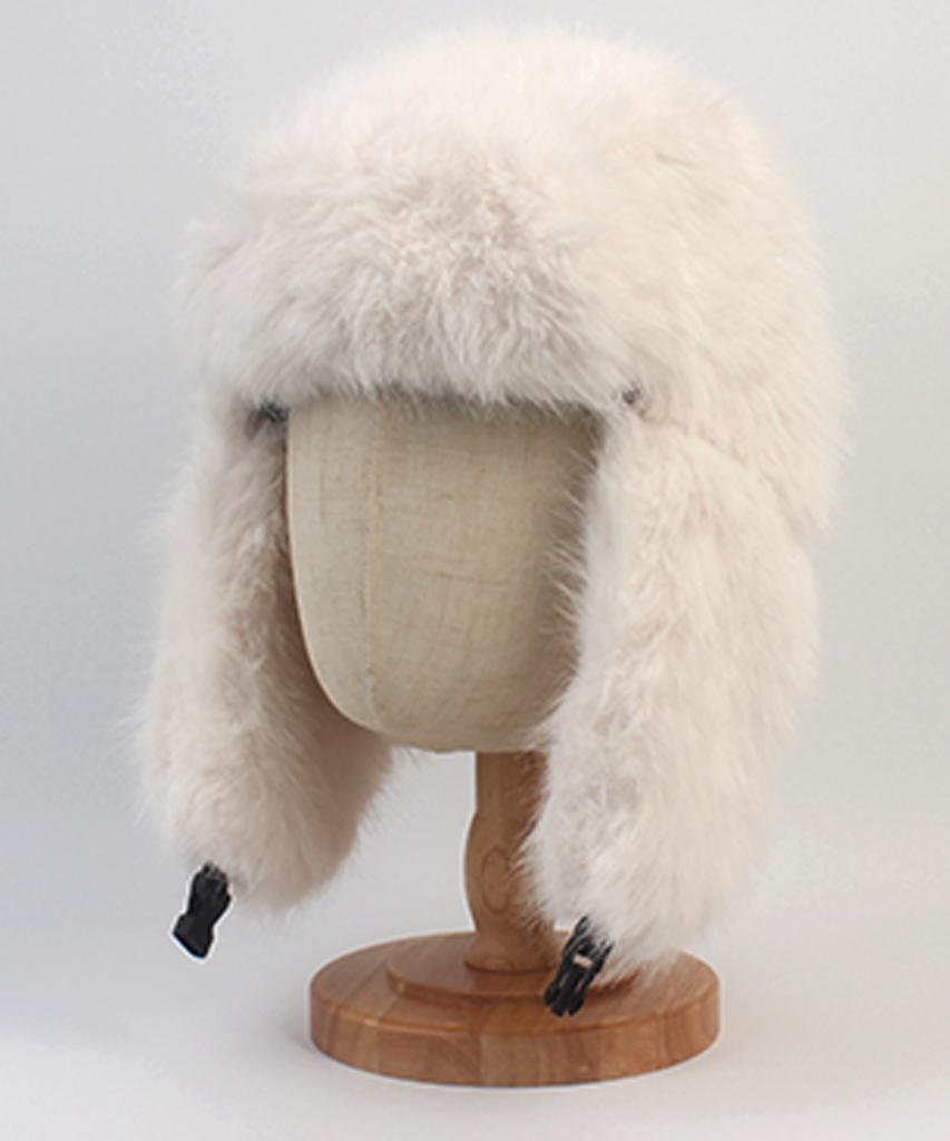 Yunibeosyeolkemiseuteuli Fur White Aviator Hat