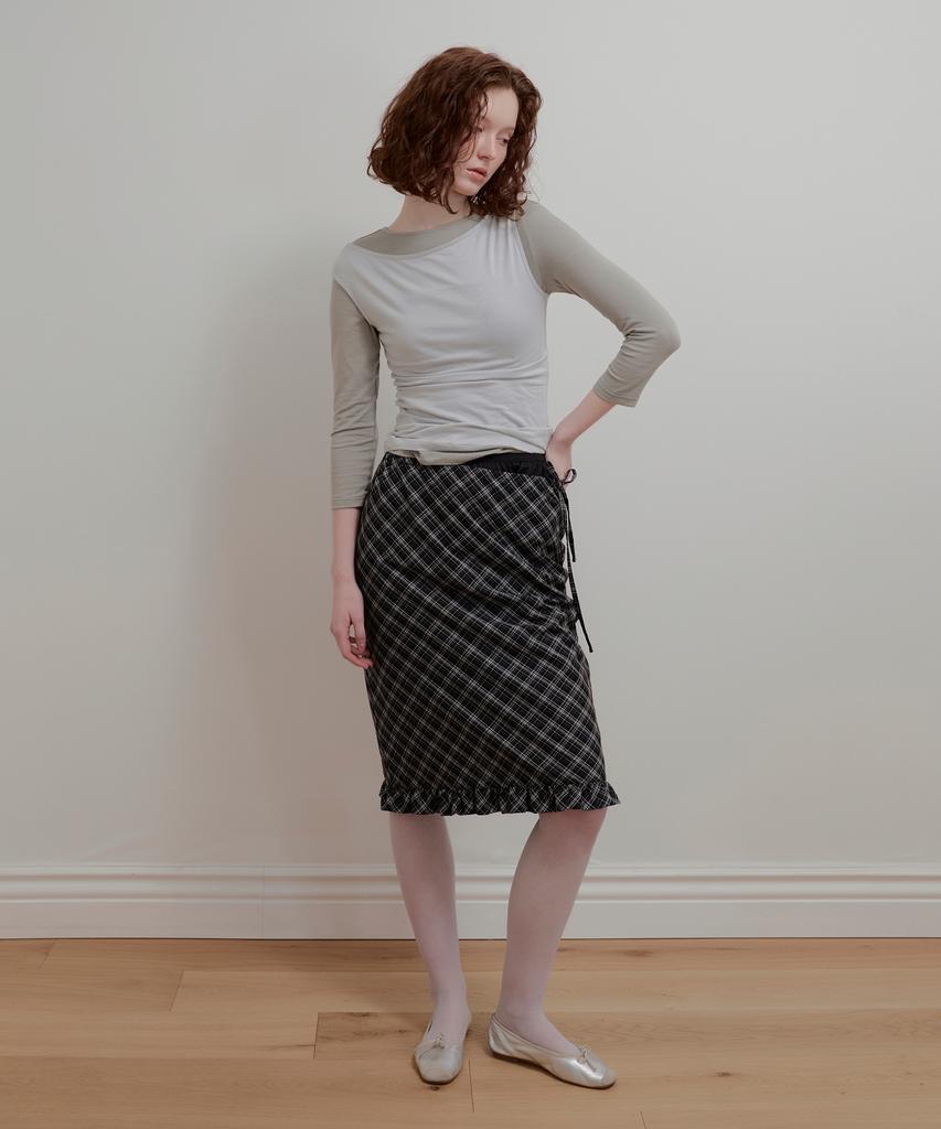 Aobteu Frill Layered Check Skirt - Black