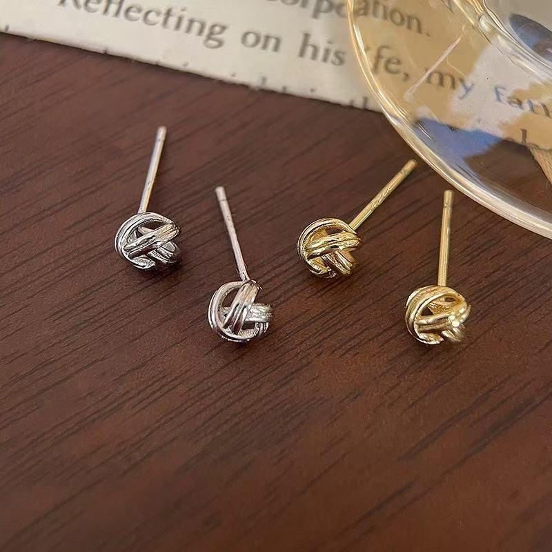 18k Gold-Plated Twisted Rope Stud Earrings in S925 Sterling Silver – Unique, Versatile, and Stylish Design