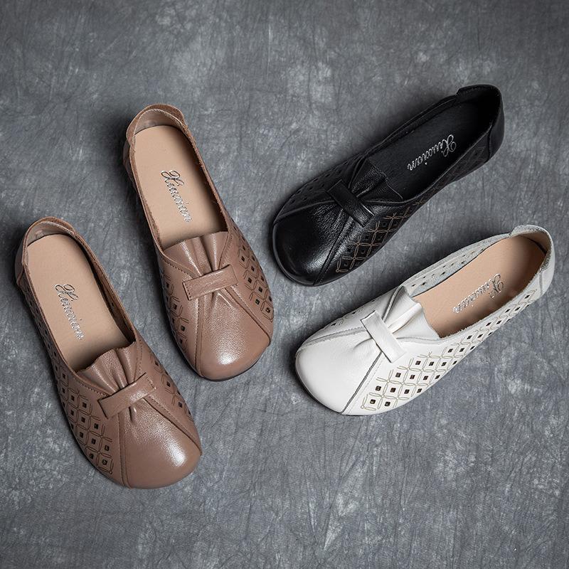 Spring and Summer New Mother Sandals Flat Bottom Non-slip Hollowed Out Elderly Shoes Shallow Mouth Low Top Breathable Retro Sandals