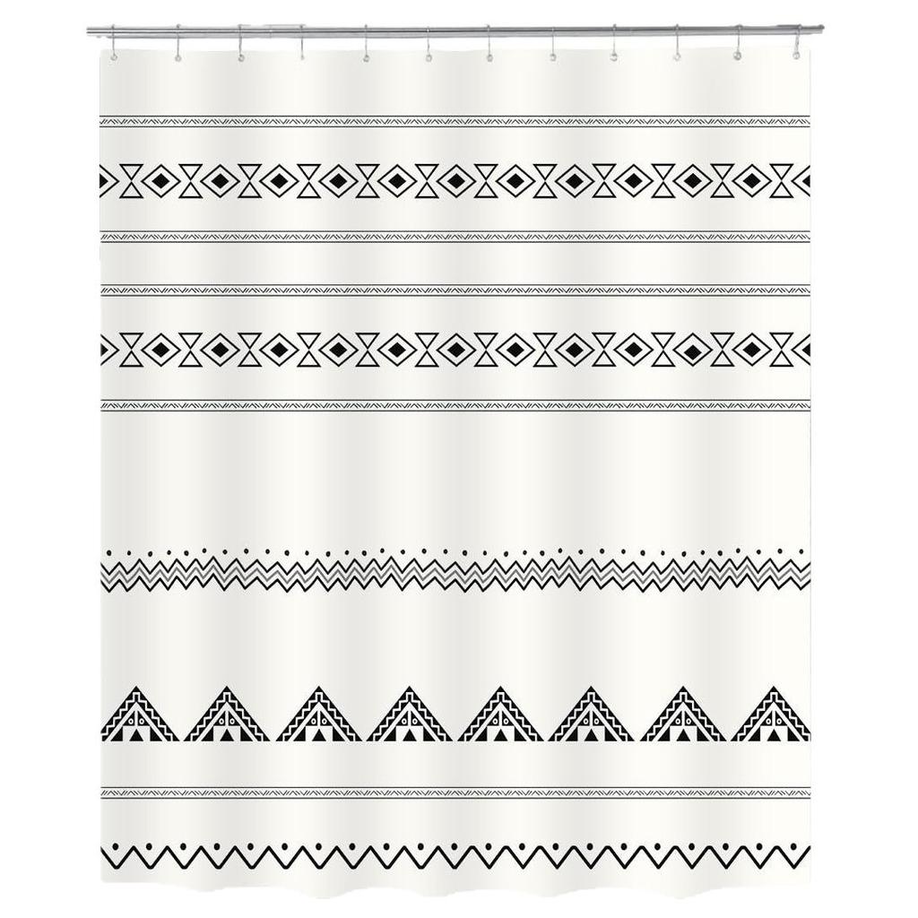 Schwarzer und weißer Duschvorhang im modernen Landhausstil mit Haken