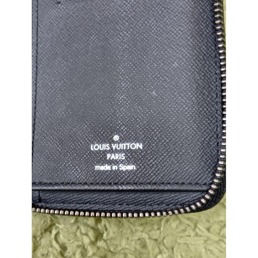 Used Louis Vuitton long wallet