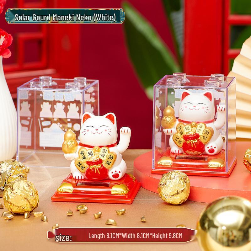 Solar-Powered Waving Lucky Cat Ornament for New Year and Car Dashboard
