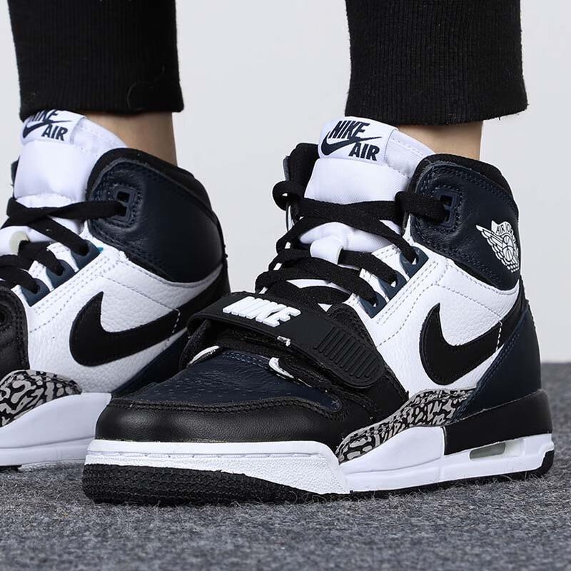 Дитячі кросівки Air Jordan Legacy 312 BG Midnight Navy Сині Чорні Білі DO7442-401