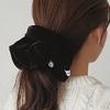 Drop Wide Velvet Cameo Scrunchie [Black]