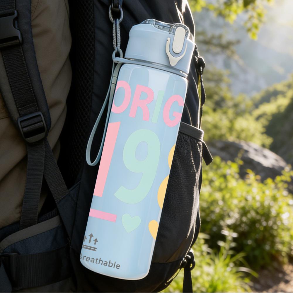 1PC Original 1986 Pastel Text 750ml Color Plastic Sports Water Bottle Leakproof Flip Straw Lid Suitable for Sports Office Home Use
