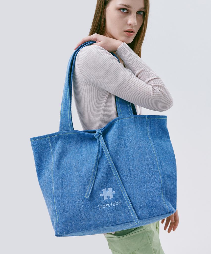 Jedrefeb5 Puzzle Reverse Big Bag Light Blue