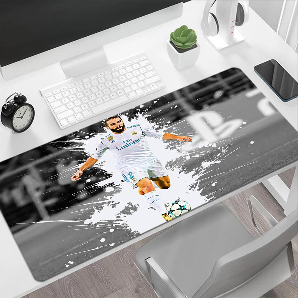 Dynamic Soccer Player Action Large Mouse Pad Office Mouse Mats HD Print Desk Pad Non-Slip Rubber Base Perfect for Office Desktop Supplies School Home