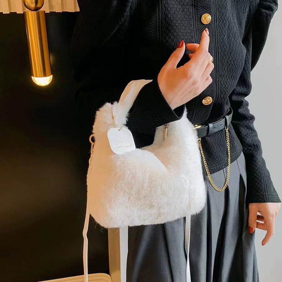 Damen Handtaschen aus Kunstpelz Plüsch Raffierter Griff Kleine Damen Schulter Crossbody Tasche Lässige Halbmond Hobo Taschen Wintertaschen für Damen