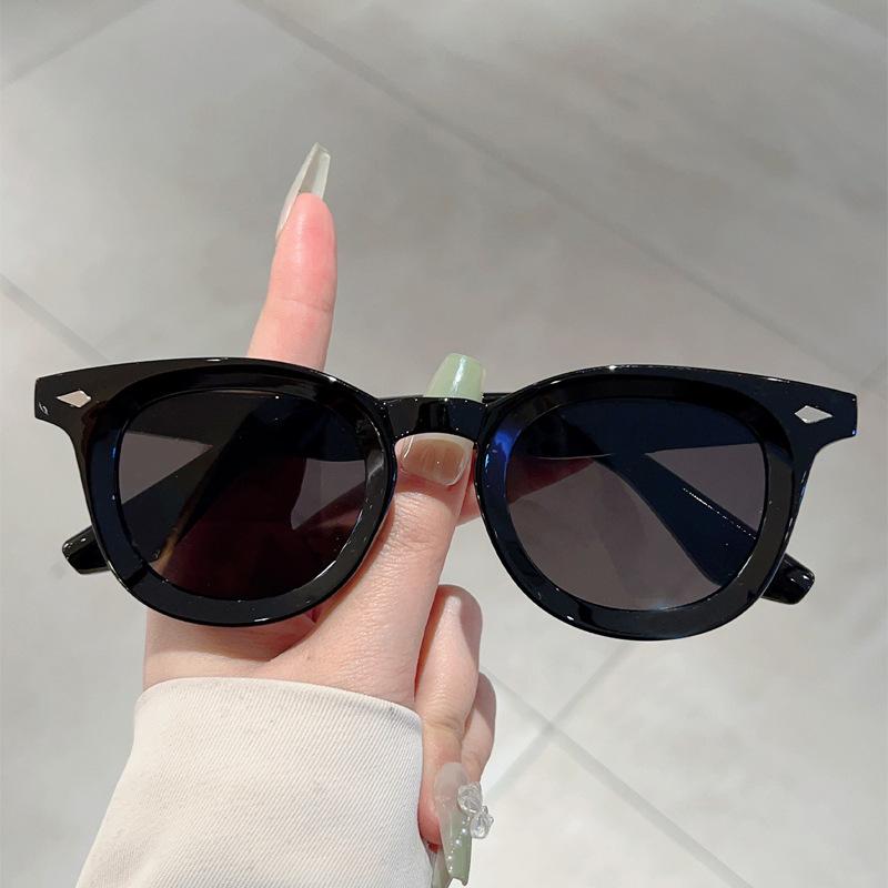 New Retro Round Frame Rice Nail Sunglasses Fashionable Women's Outdoor Sunshade Glasses Men's UV Resistant Circular Sun Glasses