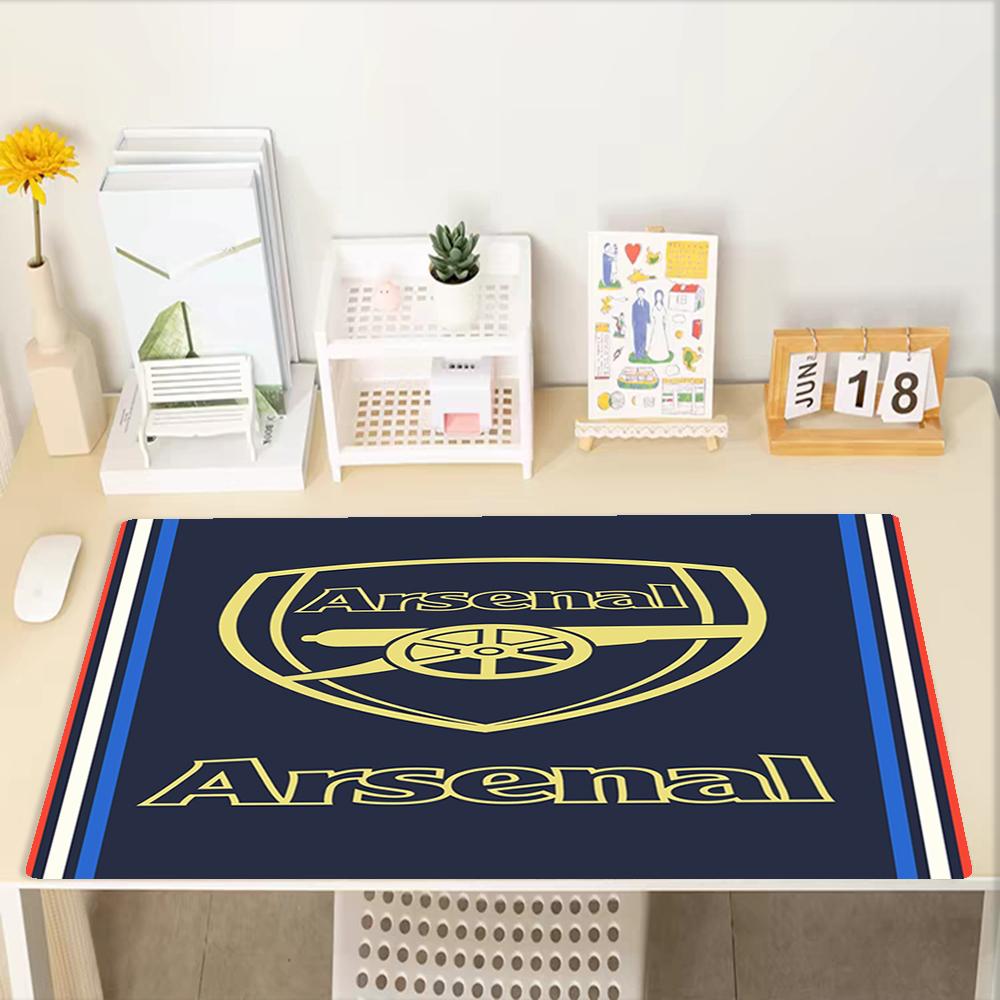 Arsenal Football Club Thema Muismat, Antislip Rubberen Onderkant, Multifunctioneel Kantoor- & Huisdecor, Perfect voor Werkplek Personalisatie.