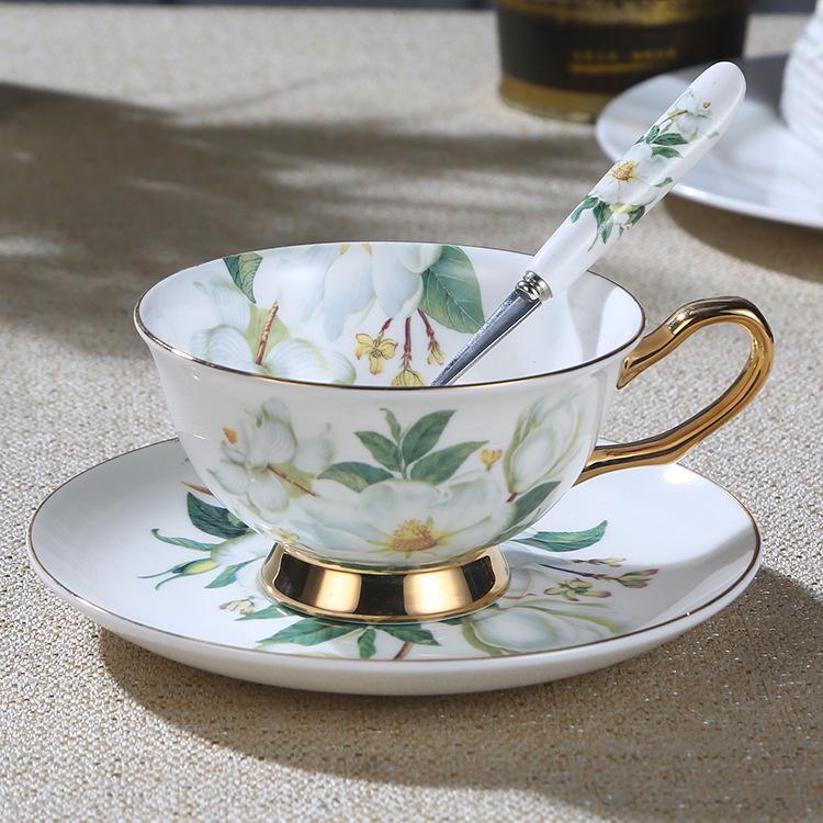 Élégant Service Tasse à Thé et Soucoupe en Porcelaine d'Os Style Anglais – Idéal pour le Thé de l'Après-midi ou Comme Cadeau Haut de Gamme