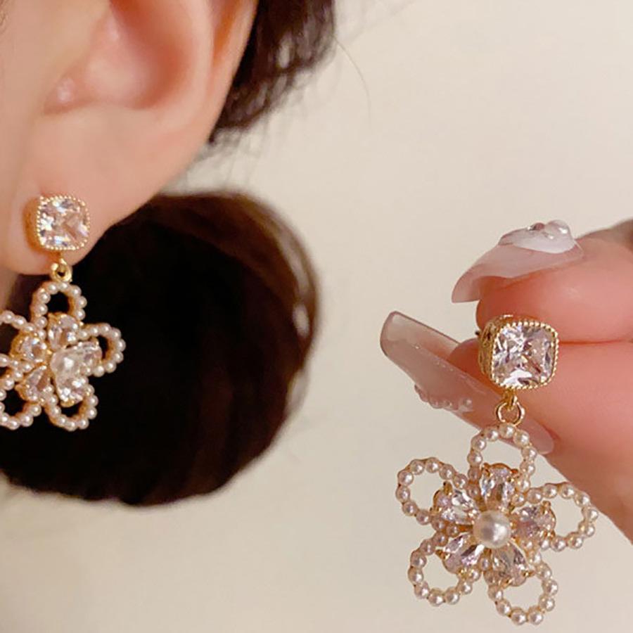 Silver needle zircon flower pearl earrings fashion light luxury temperament earrings niche high-end earrings women