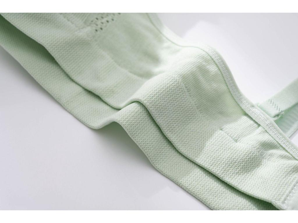 Nouvelle arrivee: Soutien-gorge d'étudiant blanc sans couture - Respirant, Confortable, Sans armature, Bonnets en coton, Fin et offrant un bon maintien pour l'été