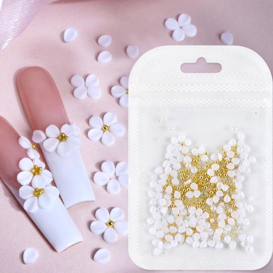 1 Sett Blomsterblad Neglekunst Charms 3D Resin Blomsterblad Gylne Perler DIY Negledesign Smykker Håndverk Manikyrtilbehør