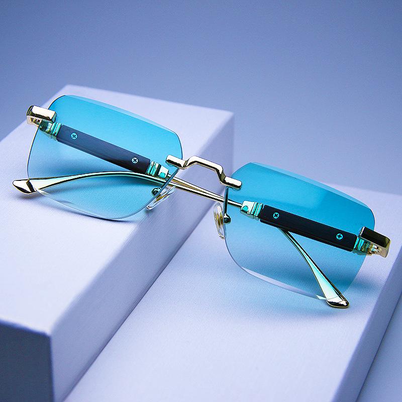 New Rimless Sunglasses Fashion Rectangle Shades Women Men Small Square Sun Glasses Unisex Travel Oculos