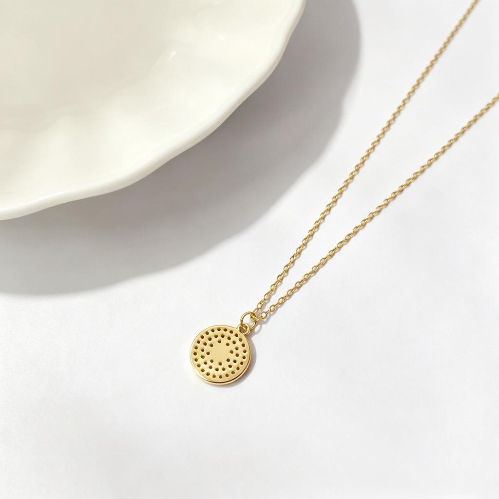 S925 Sterling Silver Diamond-Inlaid Round Pendant Necklace for Women - Retro European & American Hip Hop Clavicle Chain.