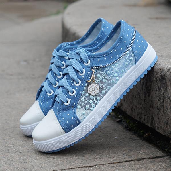 Spring Summer New Women's Hollow Denim Sneakers Flat Casual Sports Female Shoes Breathable Cloth Shoes Student Mesh Shoes