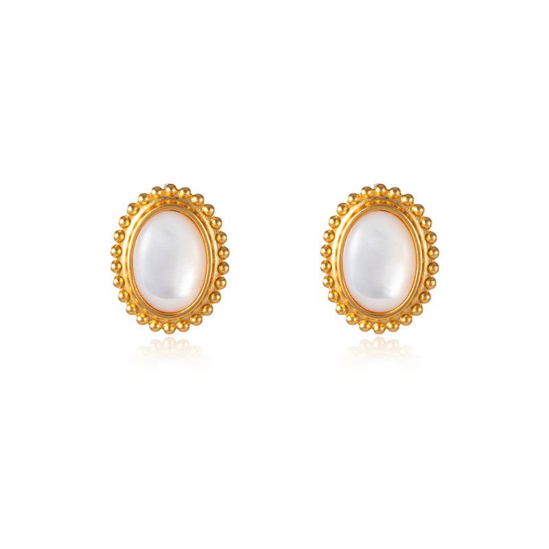 Retro court style bead edge stud earrings oval white fritillary niche design earrings gold and silver two-color light luxury versatile earrings