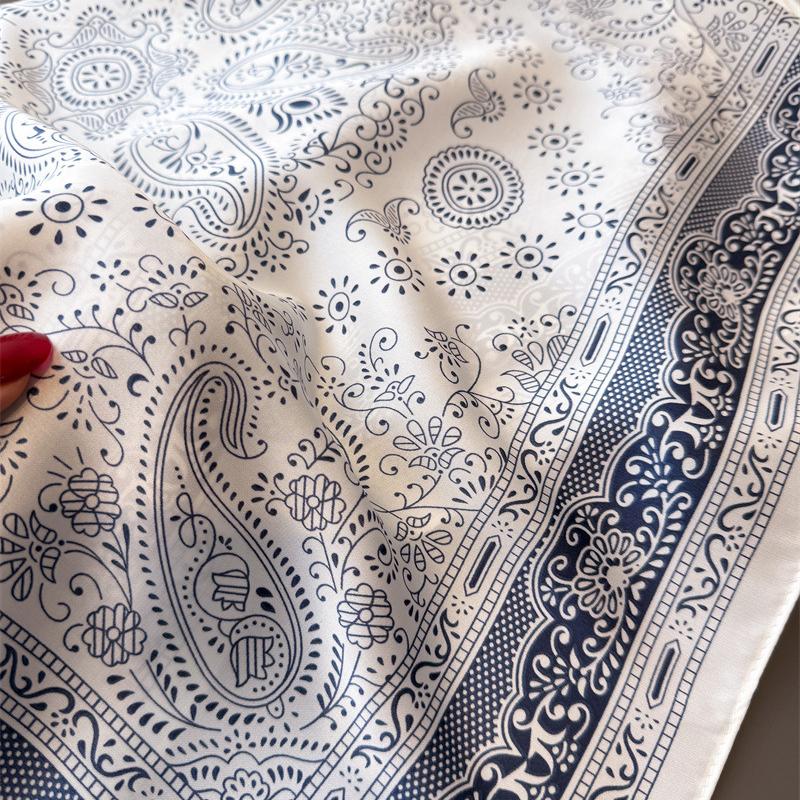 Bohemian Luxury Print Women Silk Scarf Fashion Bandana Small Neckties Hairbands Foulard Shawl 70cm Square Scarves
