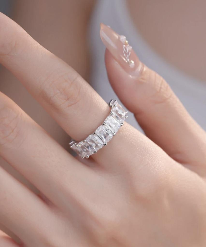 Heita Ar Silver Ring